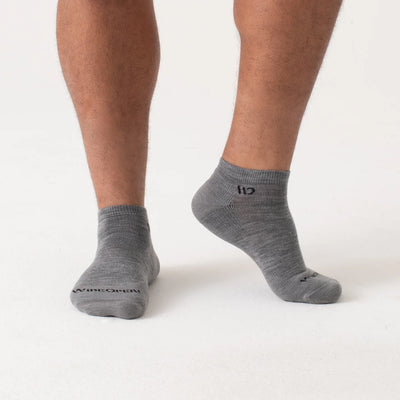 Wide Open - Men's Solid Cushioned No Show Socks- Light Gray