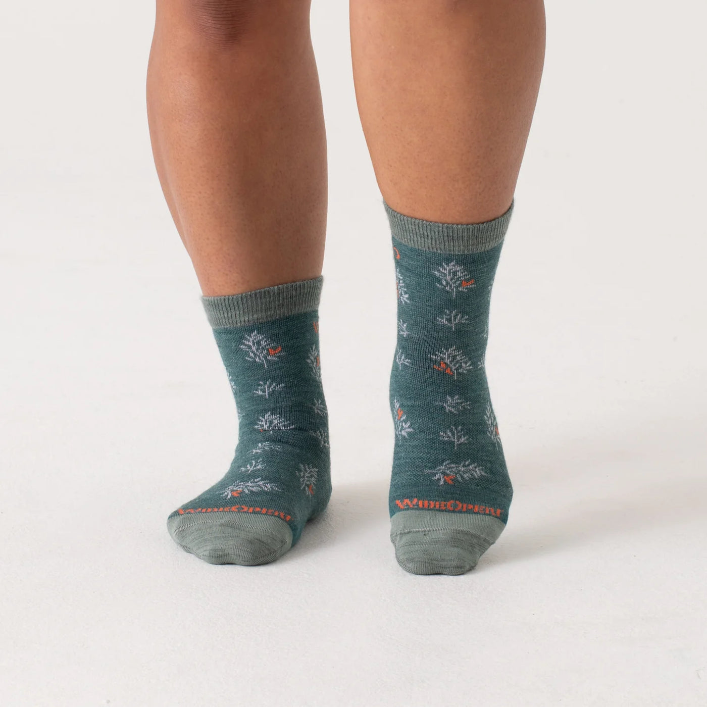 Wide Open - Women's Foliage Lightweight Micro Crew Socks- Teal