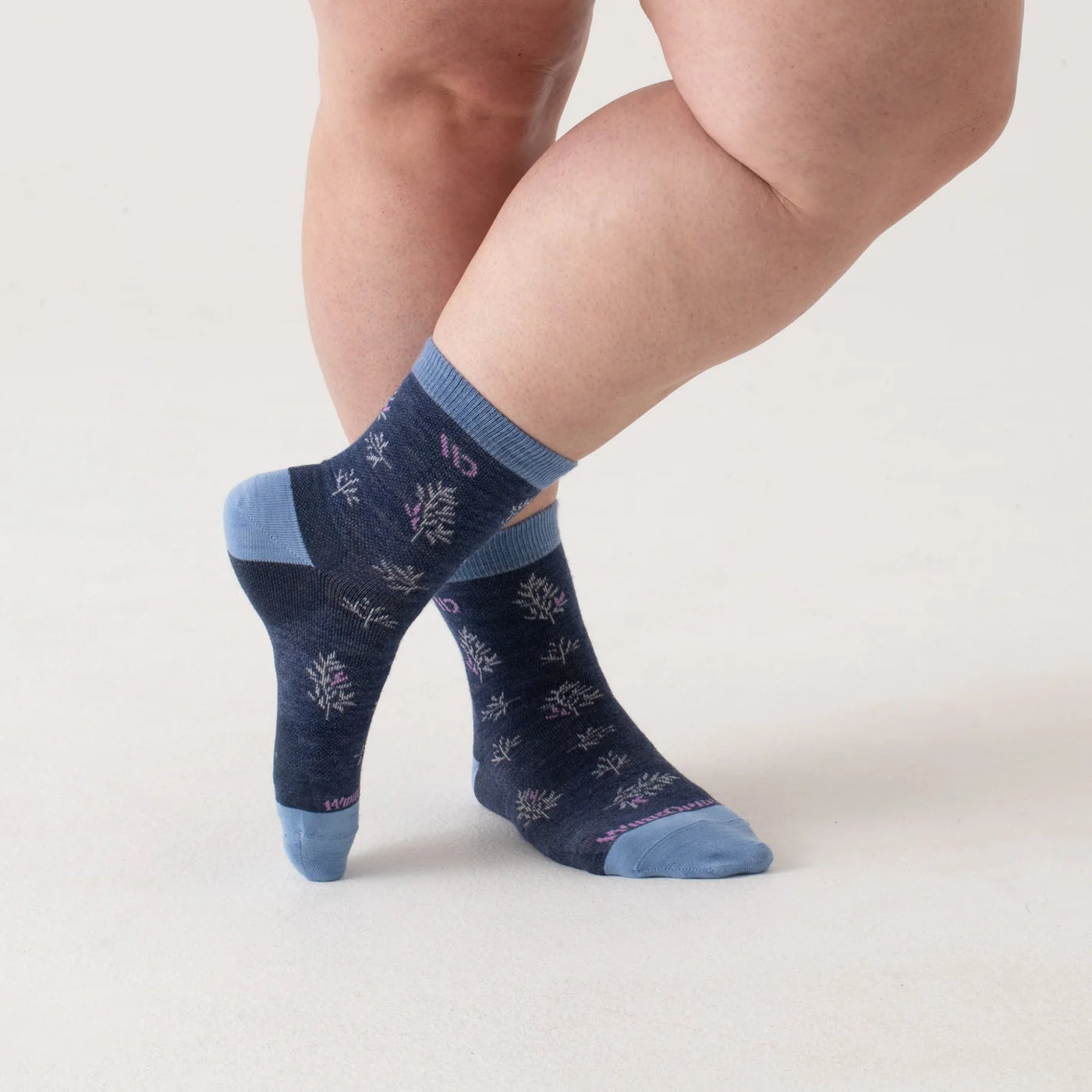 Wide Open - Women's Foliage Lightweight Micro Crew Socks- Denim